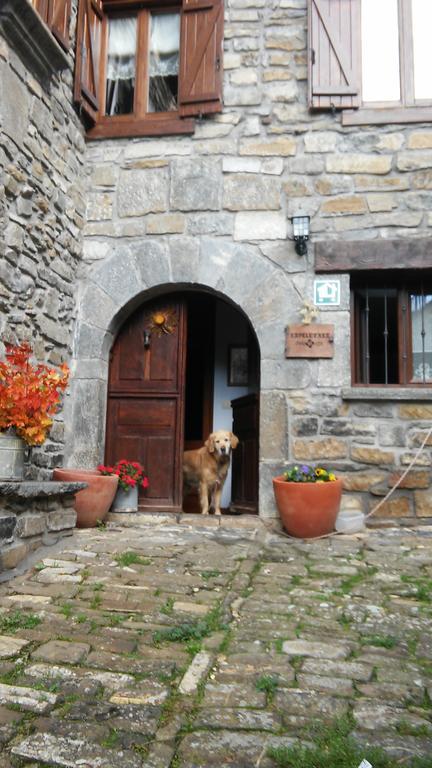 Kapel Etxea Hotel Urzainqui Exterior foto